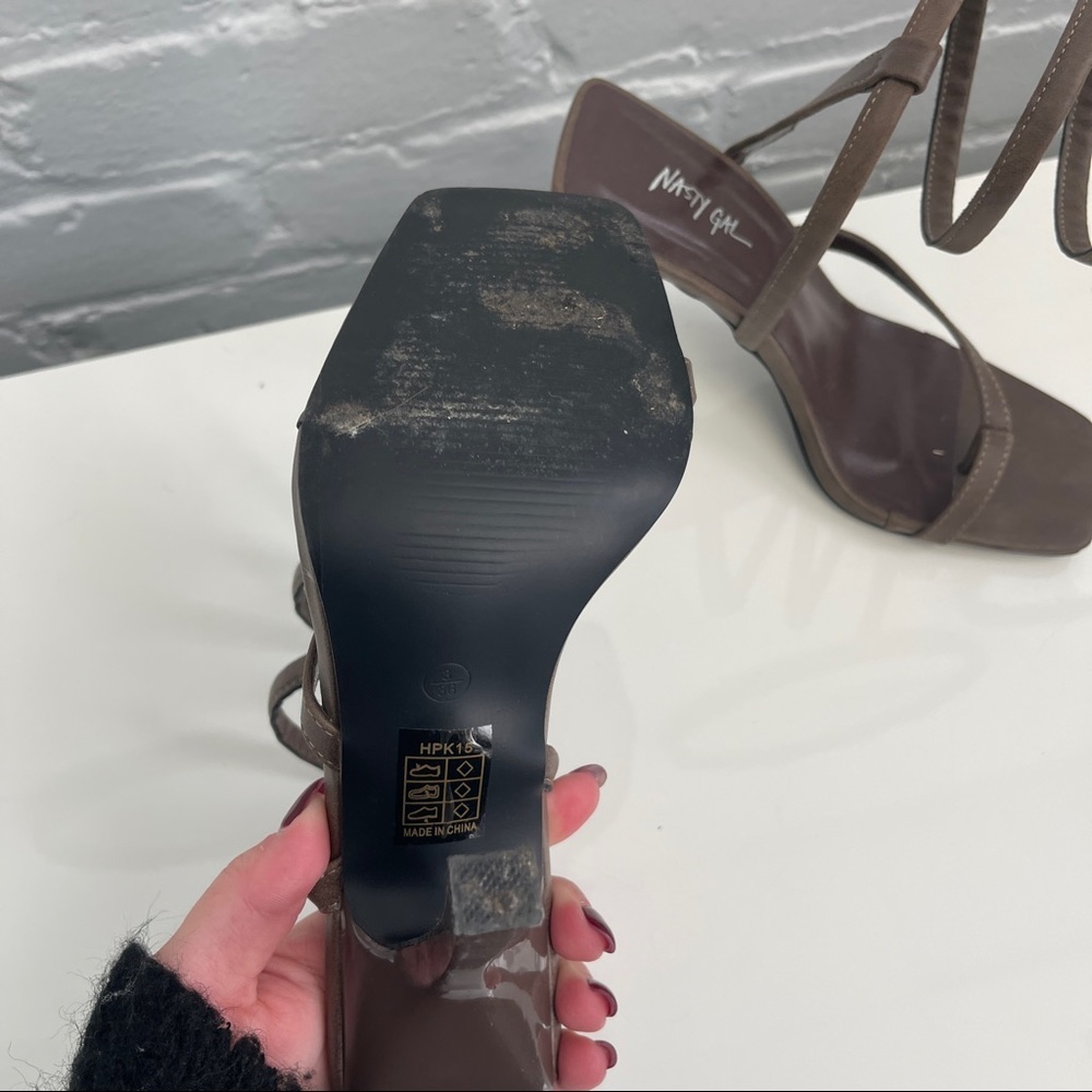NASTY GAL Wrap Up Brown Heels Size 6 - Picture 5 of 6